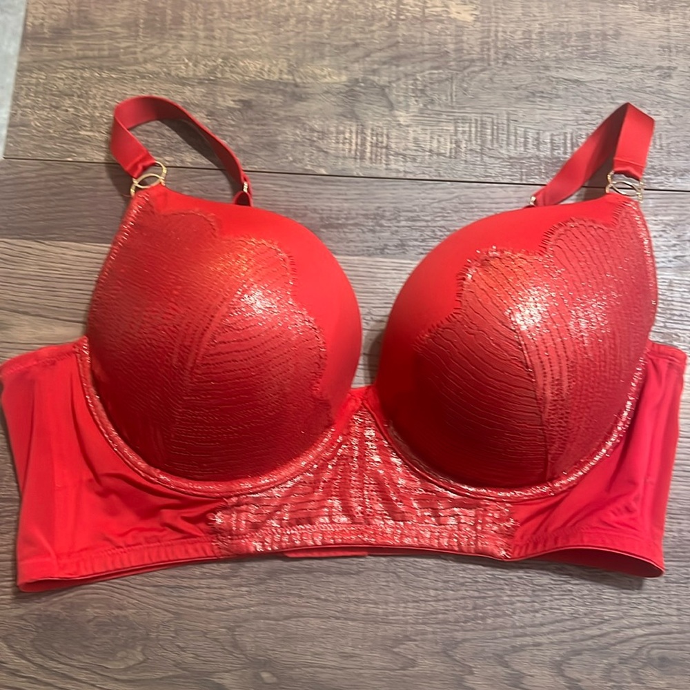 EUC lane Bryant cacique shiny red size 40dd boost plunge bra